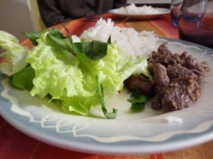 Banh uot thit nuong: lemongrass beef with sesame seeds