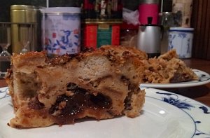 Dried prune pudding