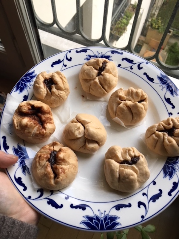 Banh bao (steamed buns)